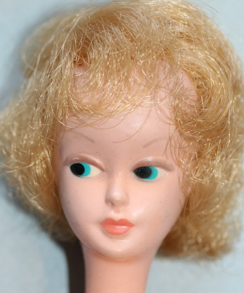 *VINTAGE MARY MAKEUP DOLL BY AMERICAN CHARACTER–EXCELLENT 6-22-4