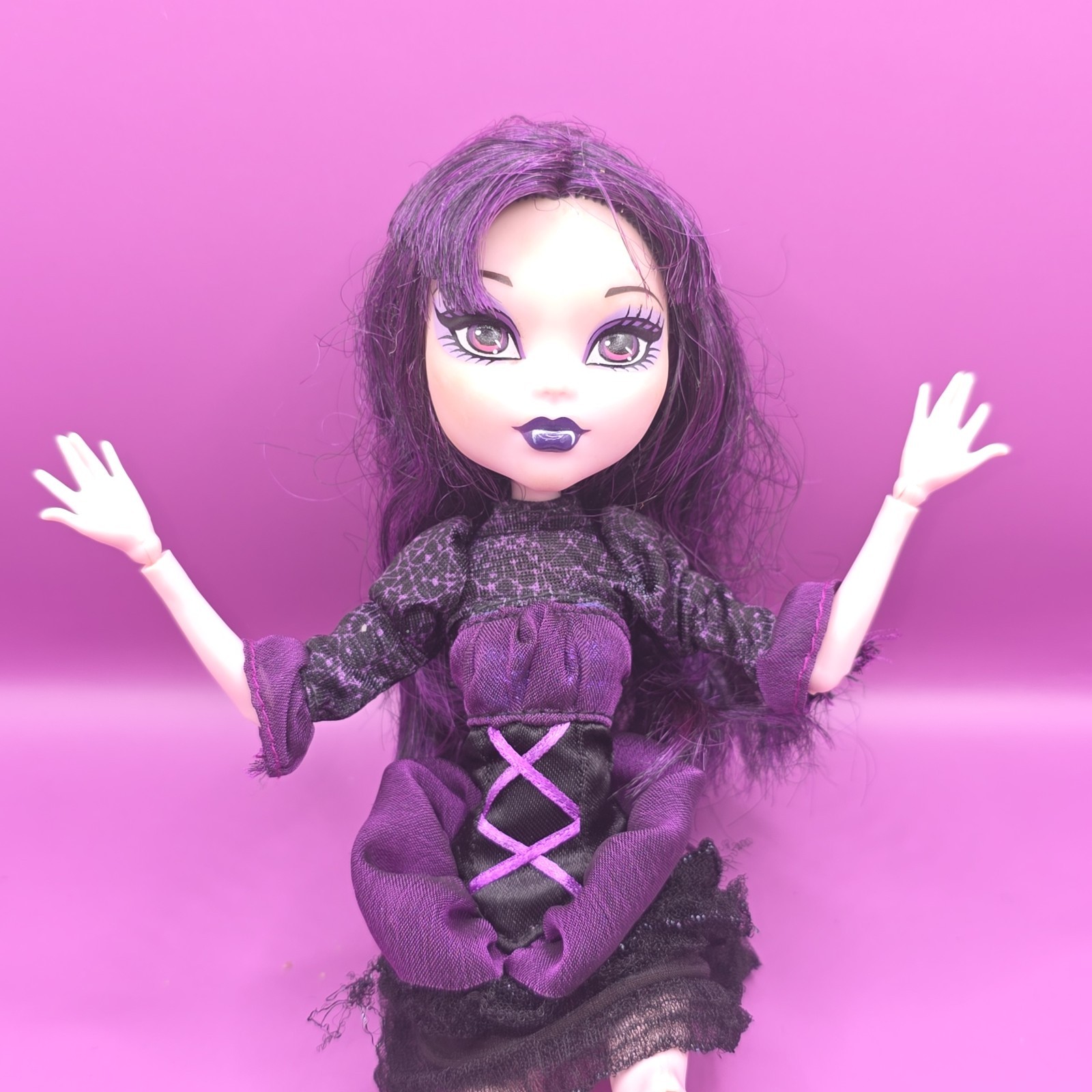 Monster High Elissabat Frights Camera Action doll mattel soft hair earrings
