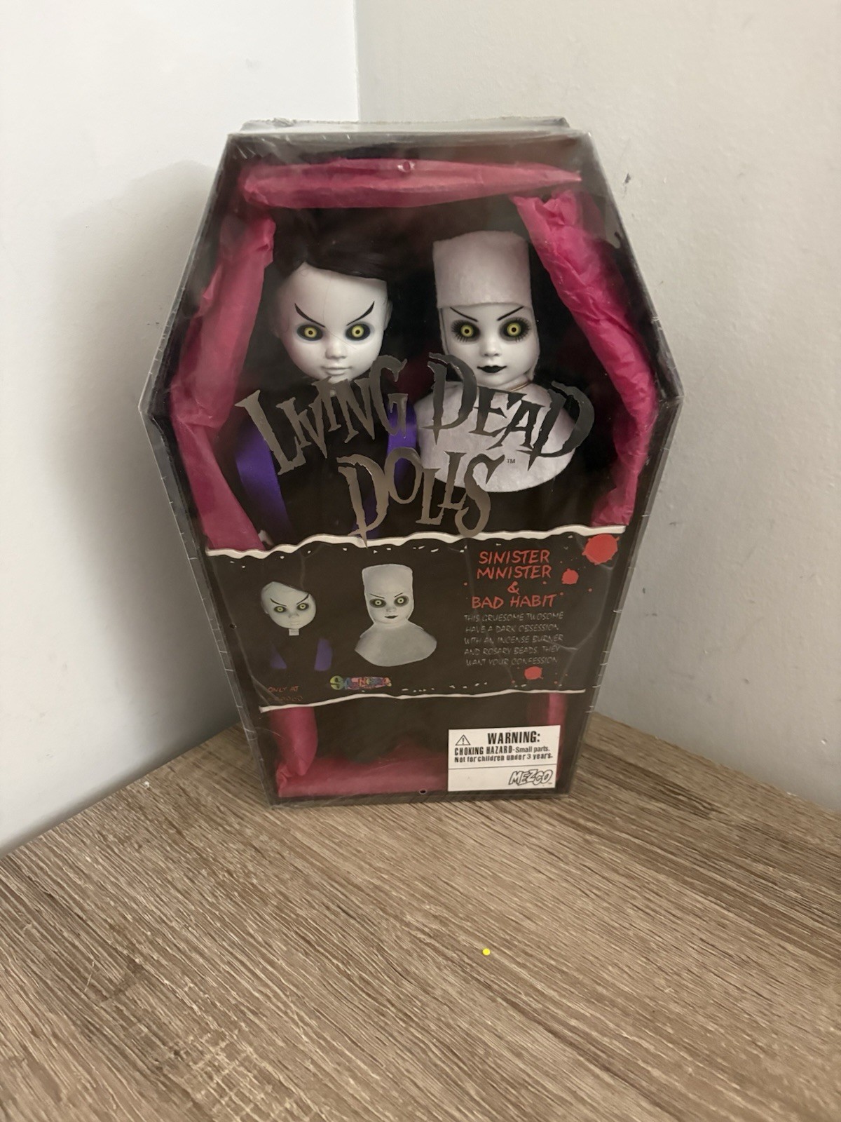 2000 Mezco Living Dead Dolls ? SINISTER MINISTER & BAD HABIT #99960 ? Sealed