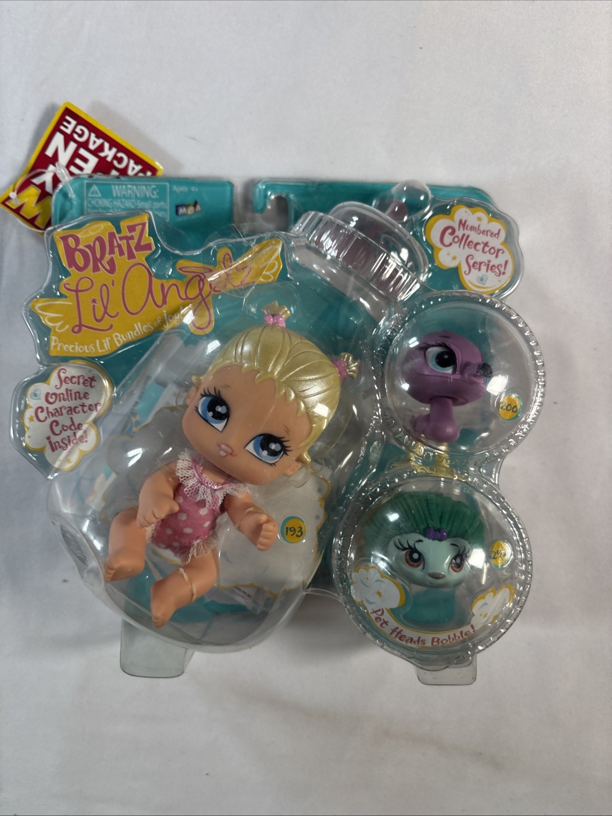 Bratz Lil Angelz – Cloe #193 & Pet #200 292Puppy Dog Bobble Head