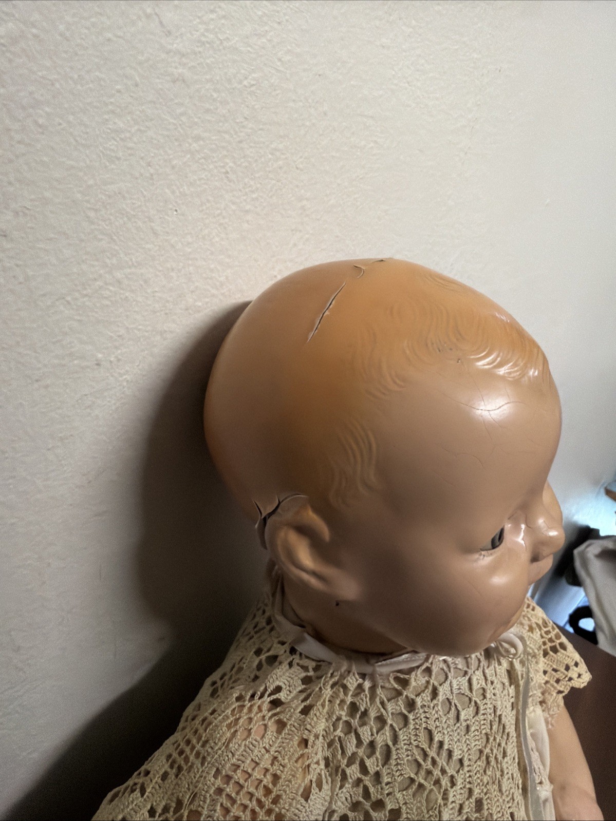 ANTIQUE EIH CO DIMPLES CLOTH AND COMPOSITION DOLL WITH SLEEP EYES HEAD HAS WEAR