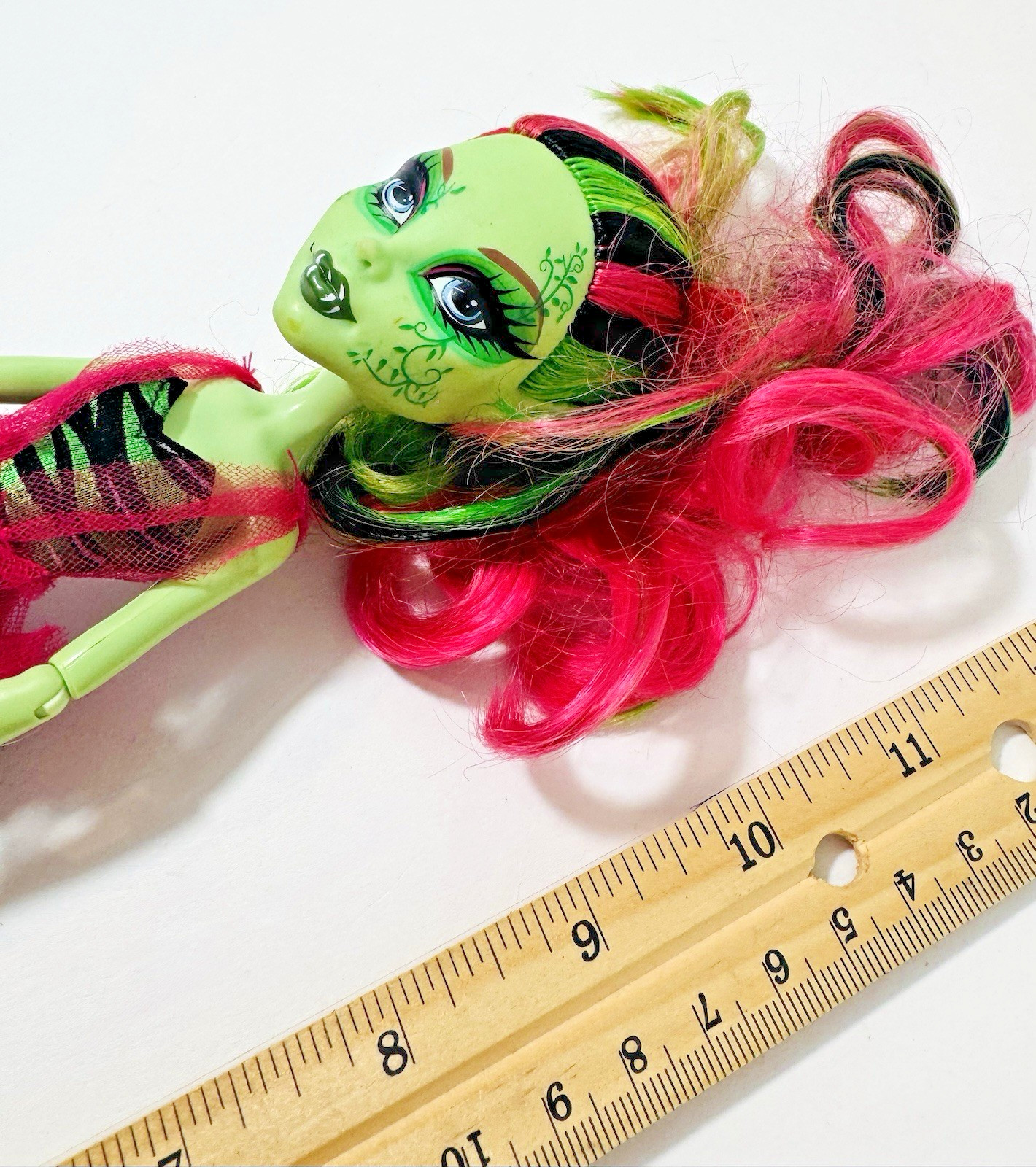 Monster High Zombie Shake Venus McFlytrap Doll PLZ READ