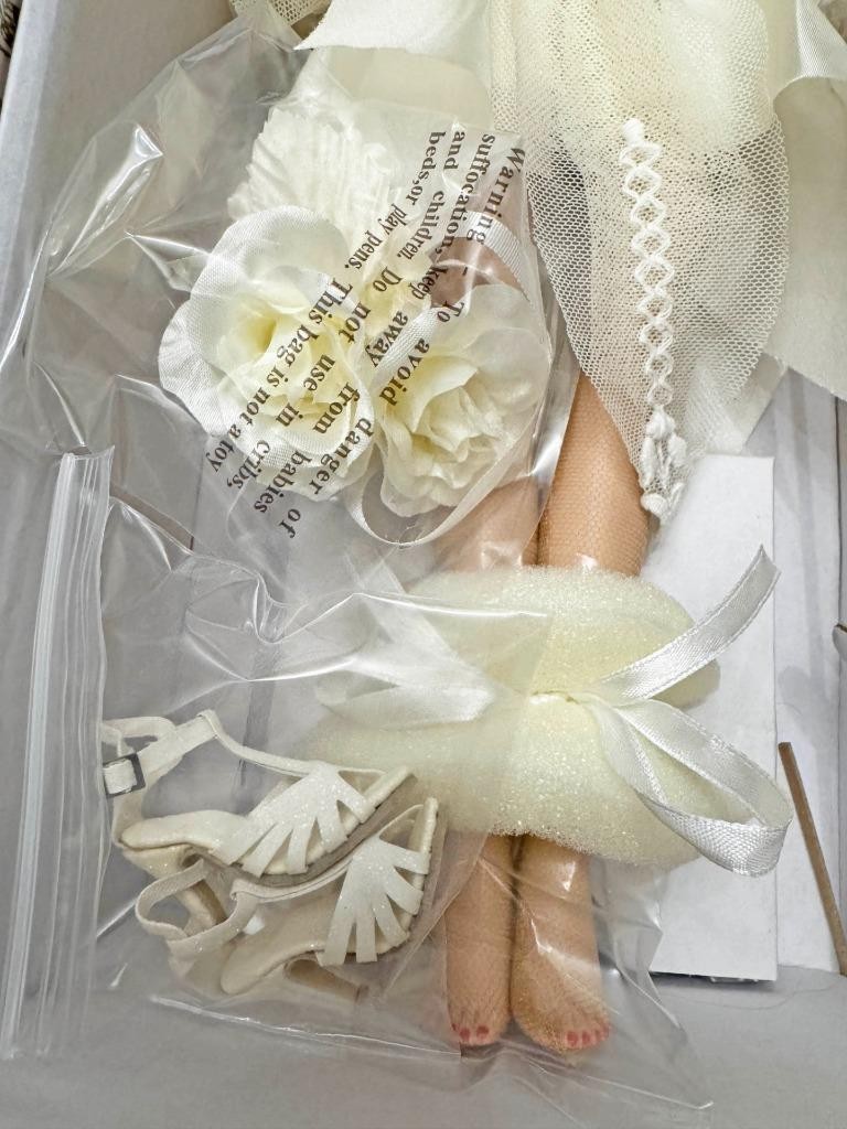Ellowyne Wilde Woe & Whimsy Tonner Doll NRFB Hard to Find Never removed from box