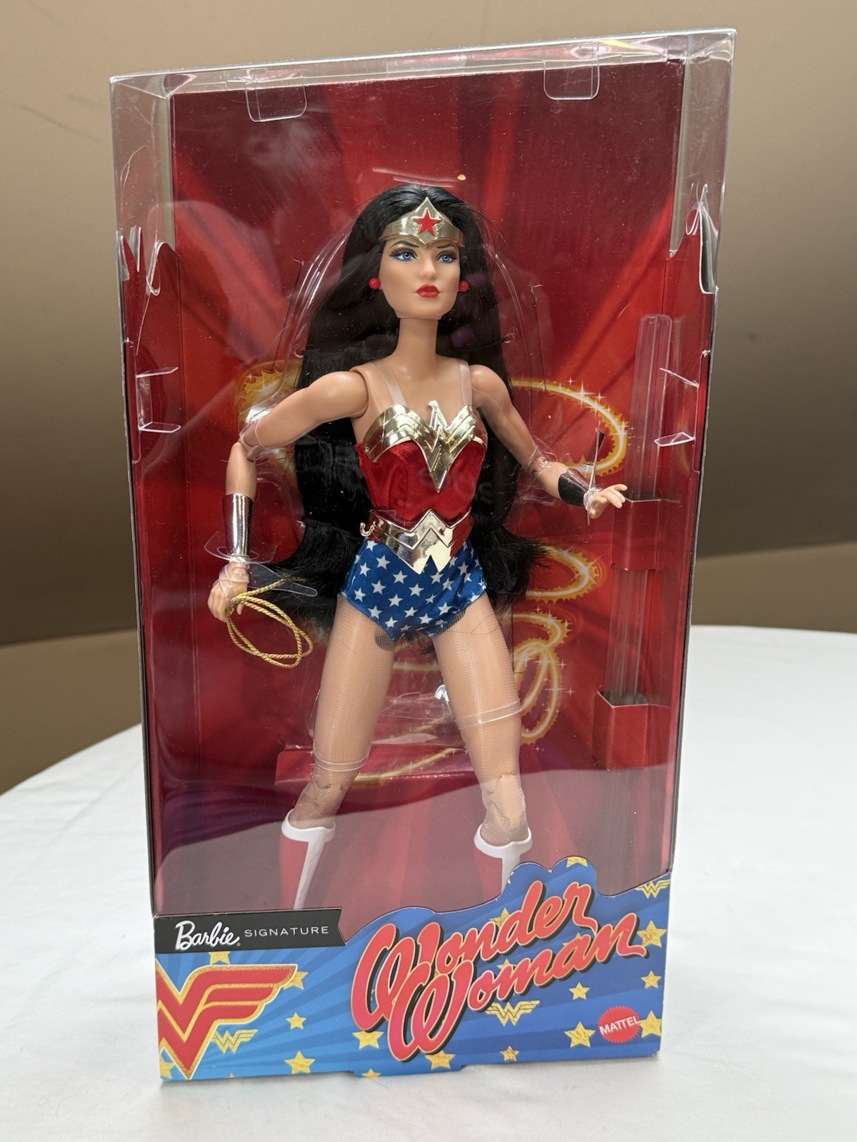 Mattel Barbie Signature Wonder Woman Doll JBJ36 DC Comics Collector New In Box