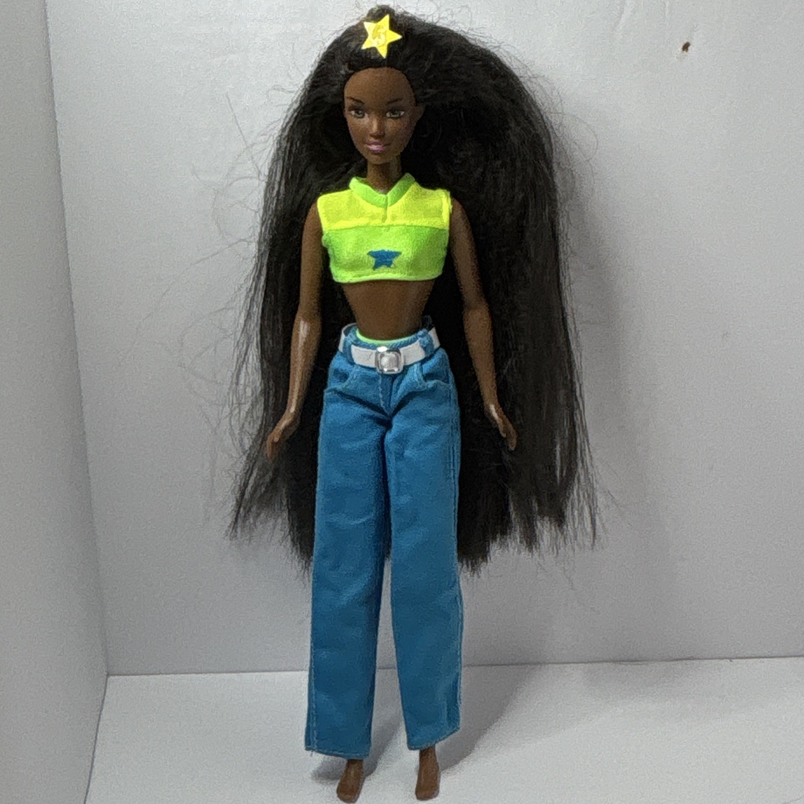 Teen Nikki AA Barbie Doll 1996 Friend of Teen Skipper Doll – Blue Jeans/Swimsuit