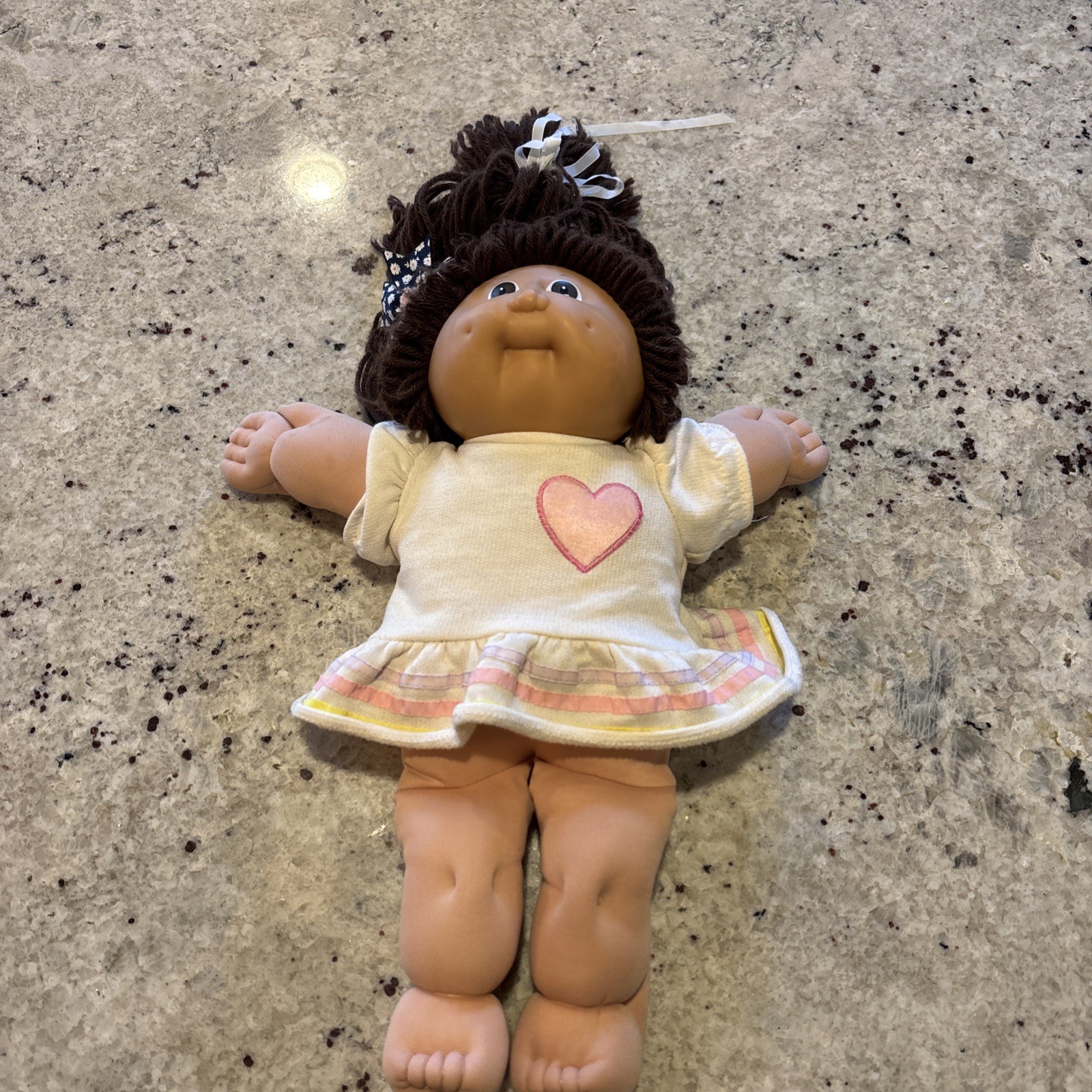 Cabbagepatch Kids Doll Vintage Toy 1980s Brown Hair with Brown Eyes, Light Skin