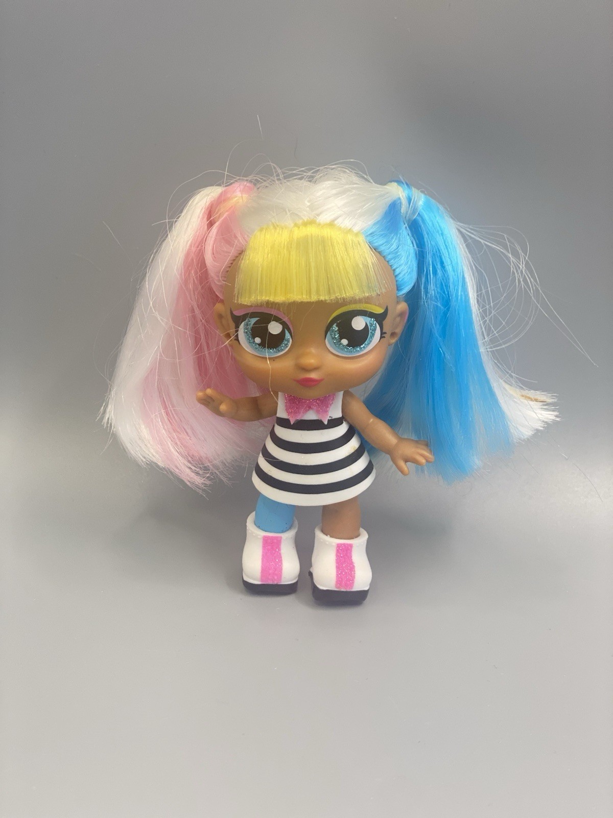 Zuru 5 Surprise Angel High Twizzle doll. Multicoloured. Stripy Dress