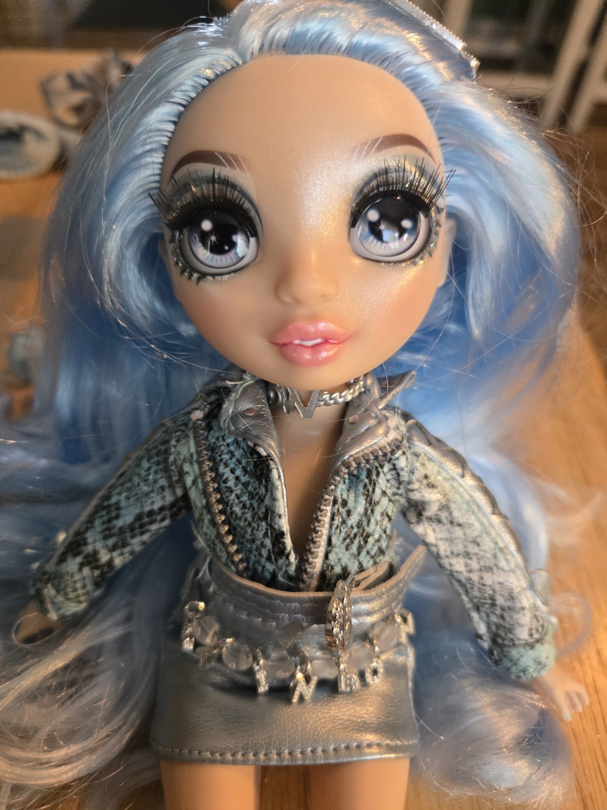 Rainbow High Gabriella Icely Doll Complete Extra Outfit Comb MGA T28