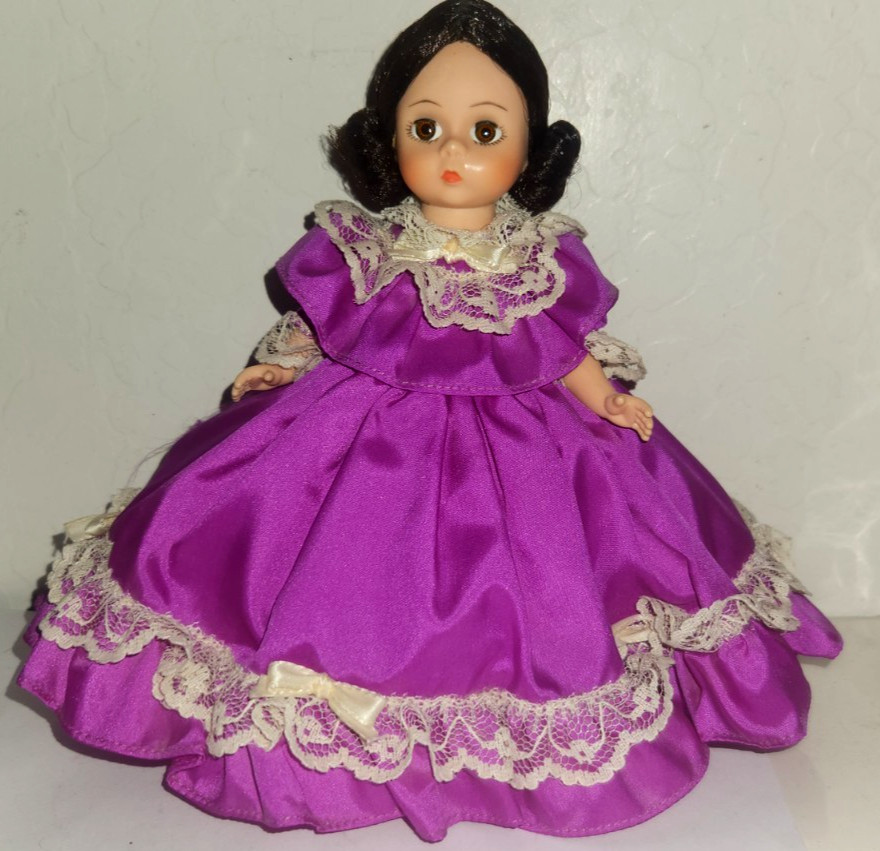 1990 Vintage Madame Alexander 8” Scarlett Series Doll Melanie 627