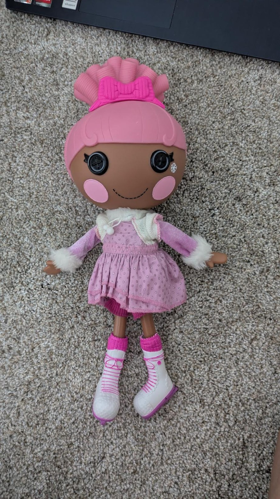 Lalaloopsy Swirly Figure Eight 8 Full Size Doll with Dress and Skates Shoes 12″