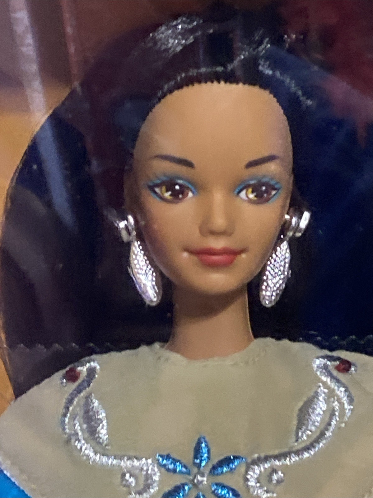 NIB Vtg 1996 Mattel Collector Edition Native American Barbie – 15304 – Indonesia