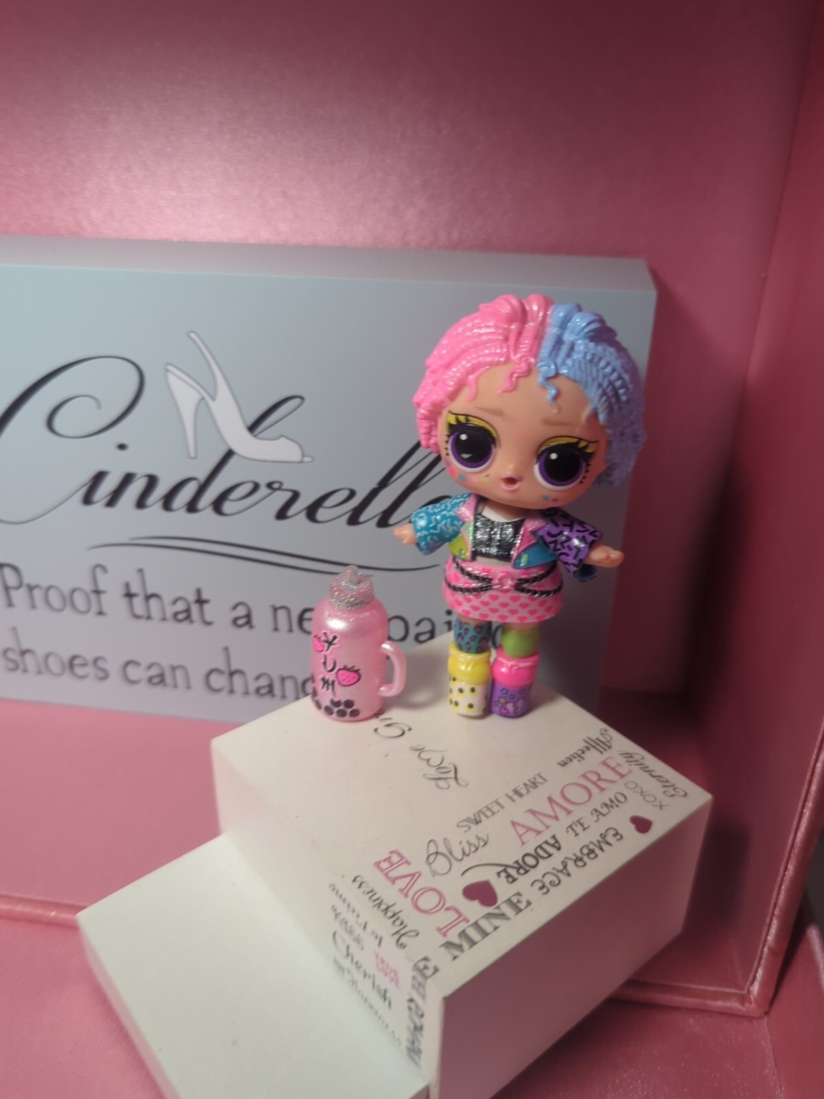 LOL Surprise Karaoke Present Surprise L.O.L. doll fast! Gorgeous!
