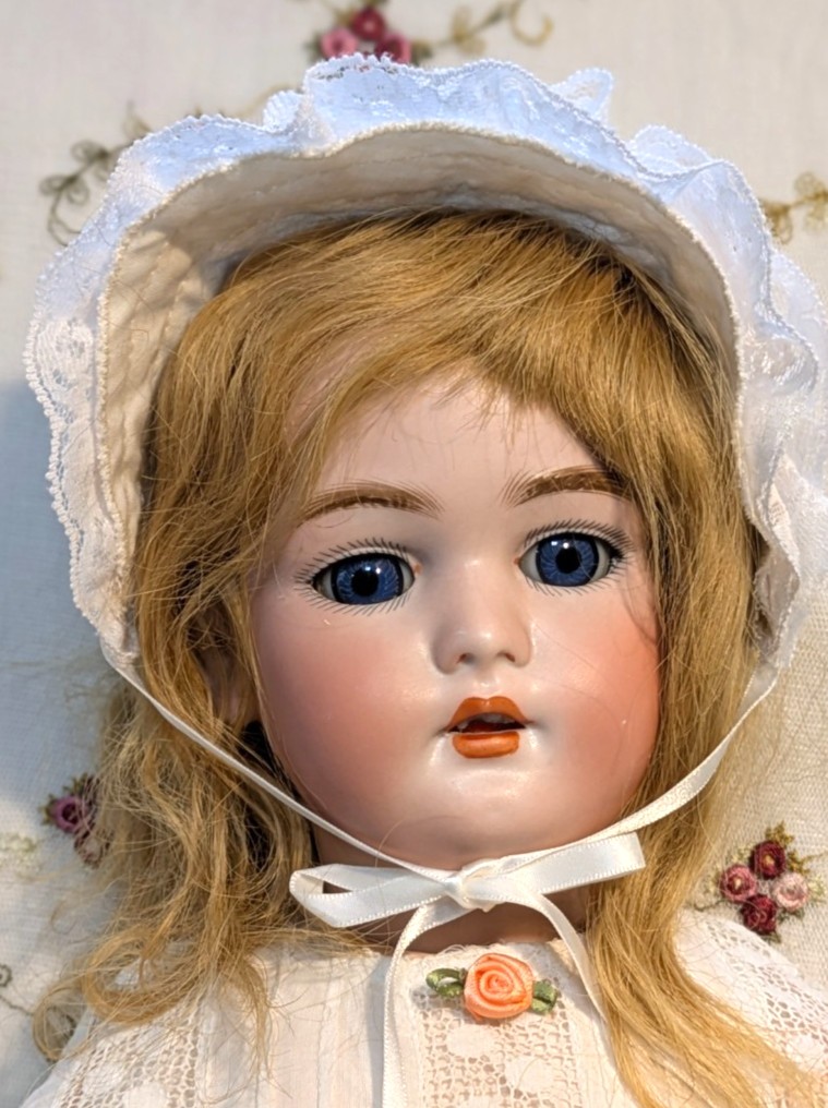 SO CUTE! 21″ SIMON & HALBIG 1079 Antique German Doll, Clothes, Wig, BJ-BODY
