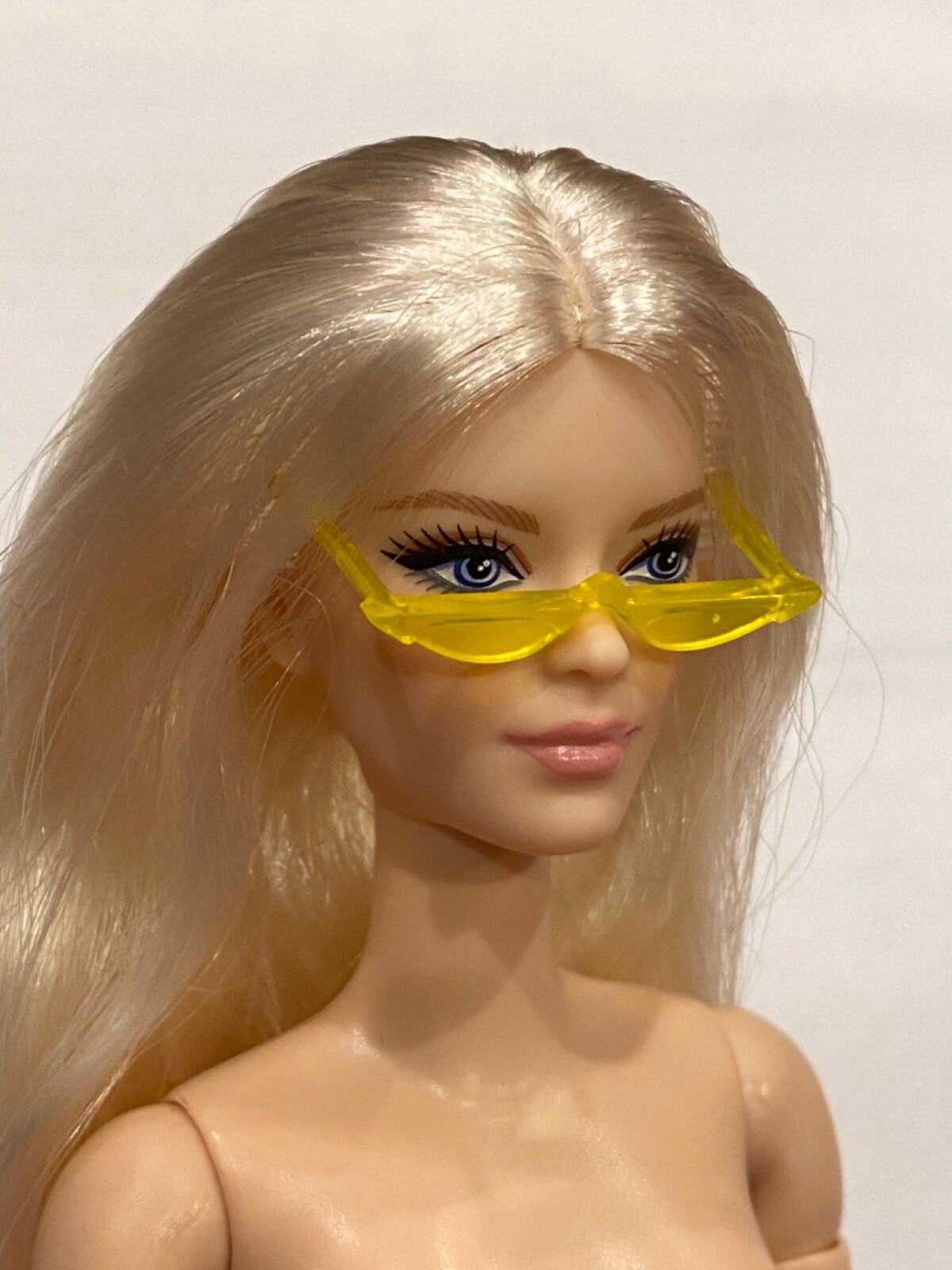 NEW_Sunglasses_Barbie doll BMR1959 Made to Move AA Curvy_Yellow Reading Glasses