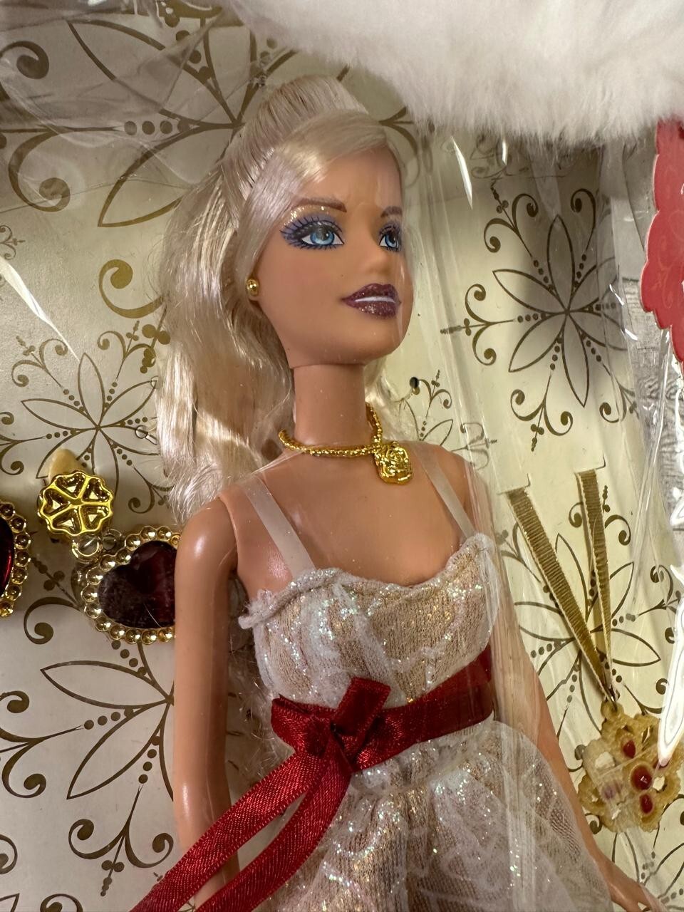 NEW 2008 Barbie Holiday Sparkle Gift Set Doll With Jewelry