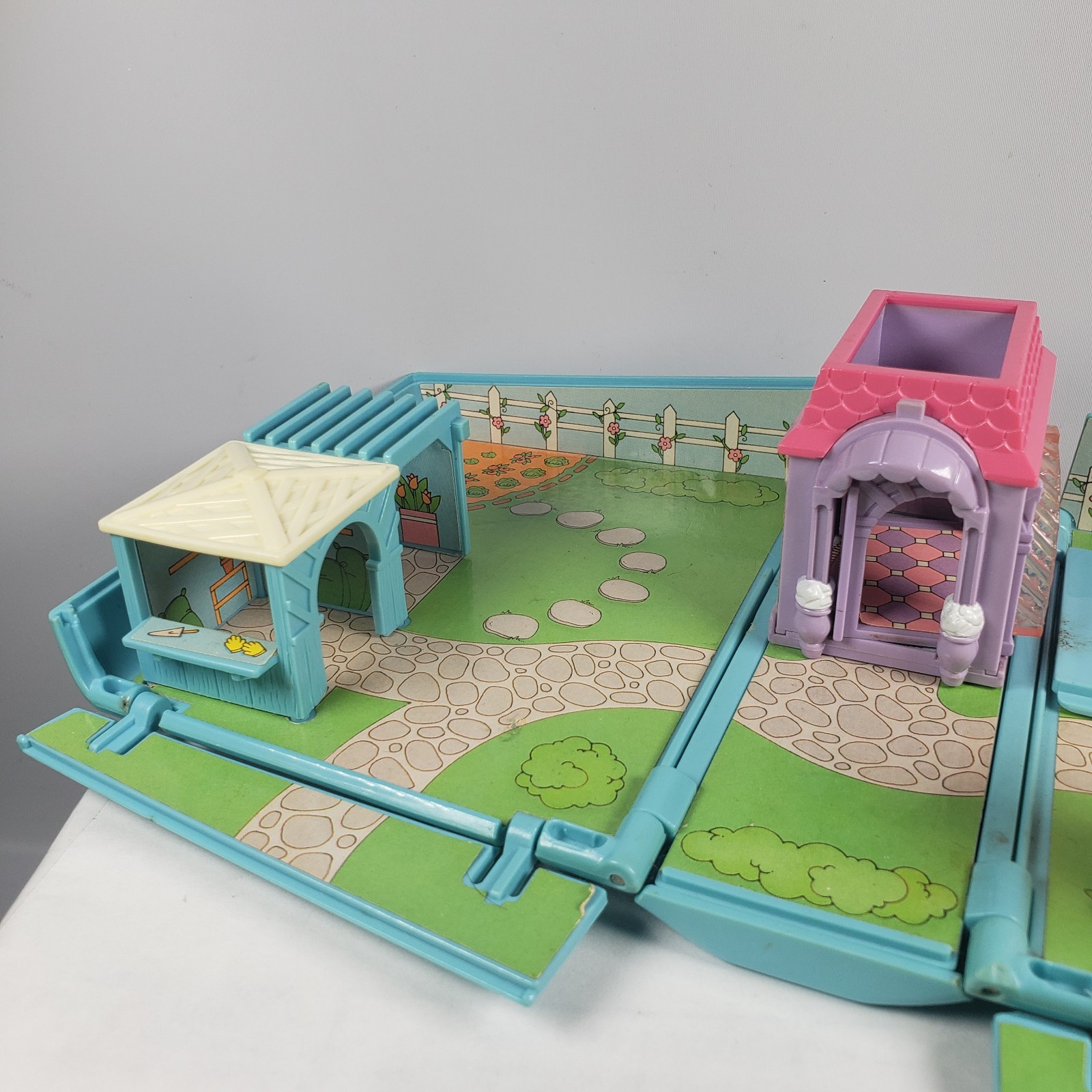 VTG 1989 Galoob Cutie Club Kids Blue Purse Locket Playset, Incomplete