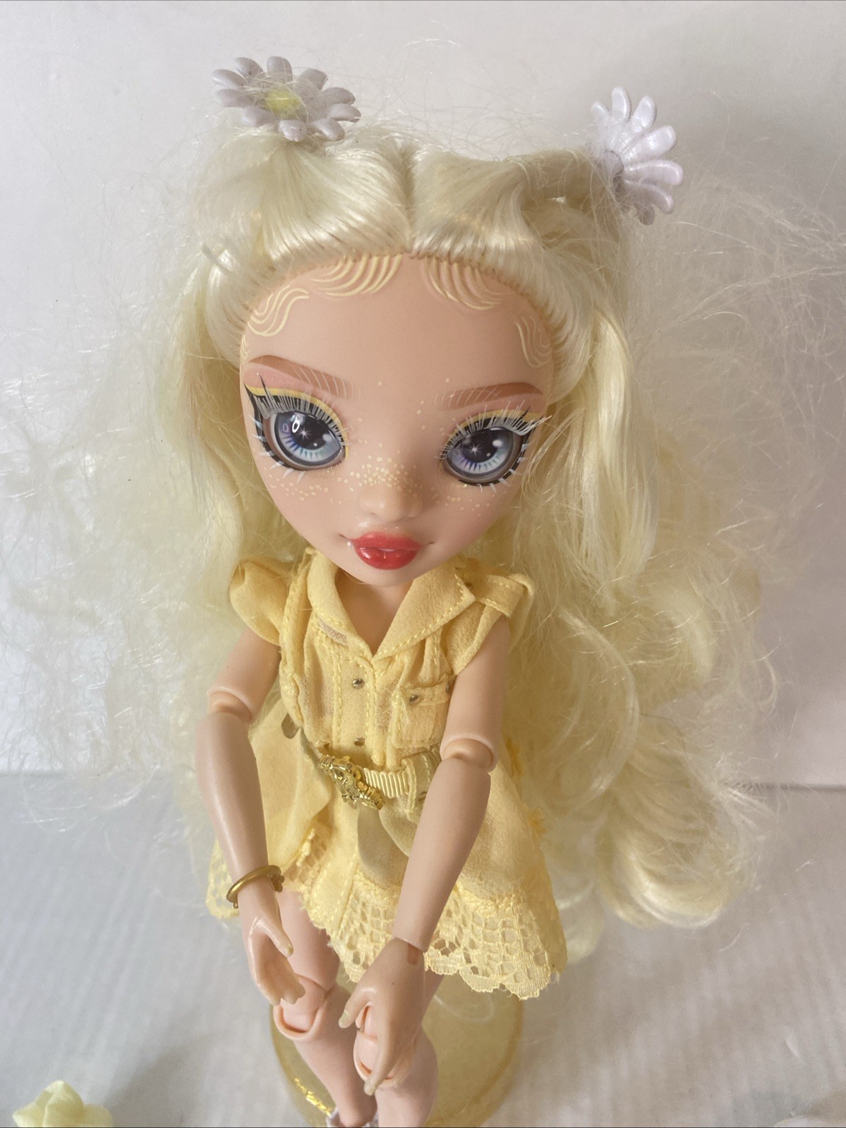 Delilah Fields Albinism Doll Rainbow High Series 4 Buttercup Yellow Collection