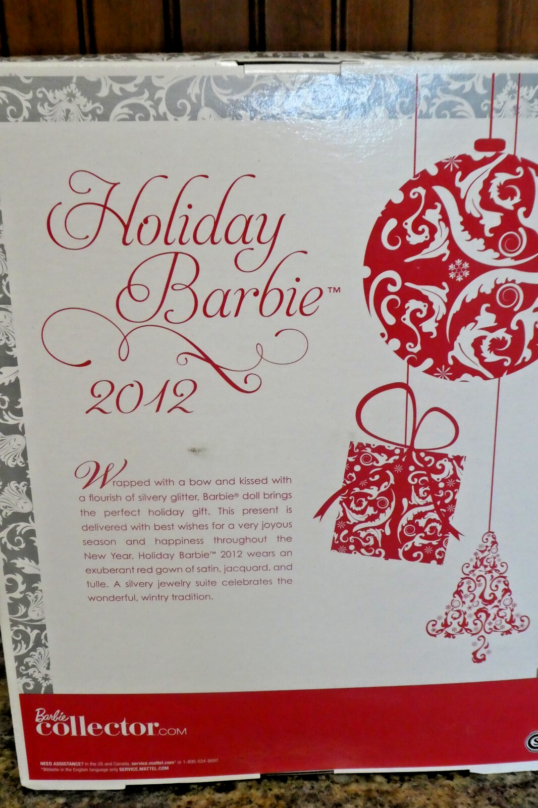 2012 BRIGHT RED BEAUTIFUL HOLIDAY BARBIE GORGEOUS BLONDE WITH ROOTED LASHES MIB