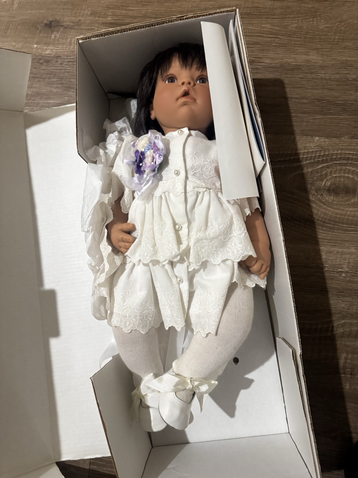 Lee Middleton Artist Doll Medium Dark Complexion Brown Eyes Black Hair in Box