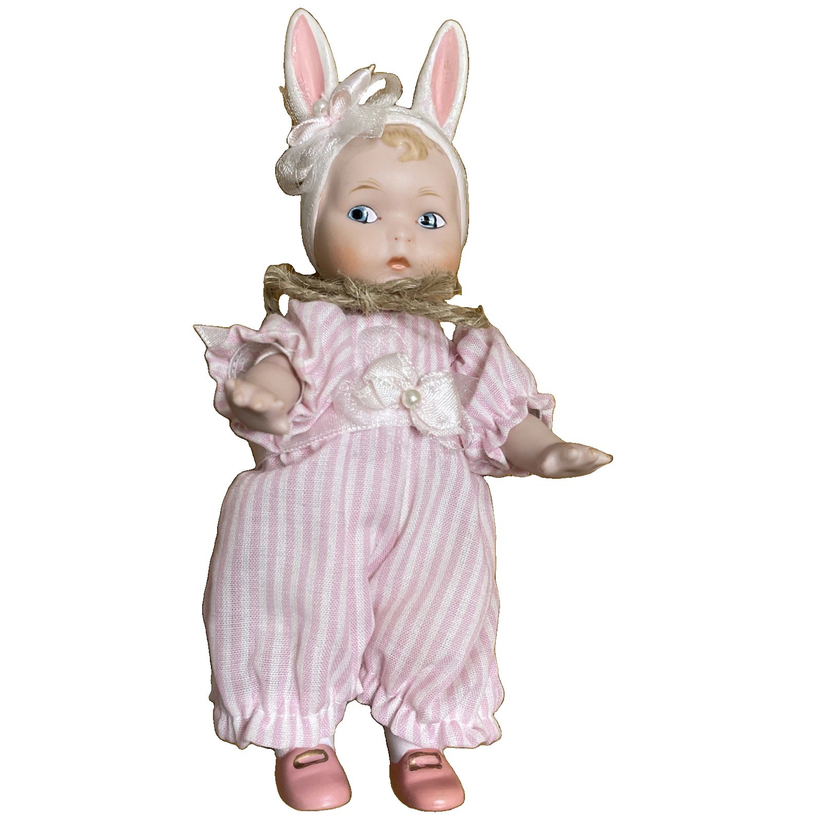 Marie Osmond ” Bunny Love” Porcelain 1995 Porcelain Doll LTD Edition 689/8000