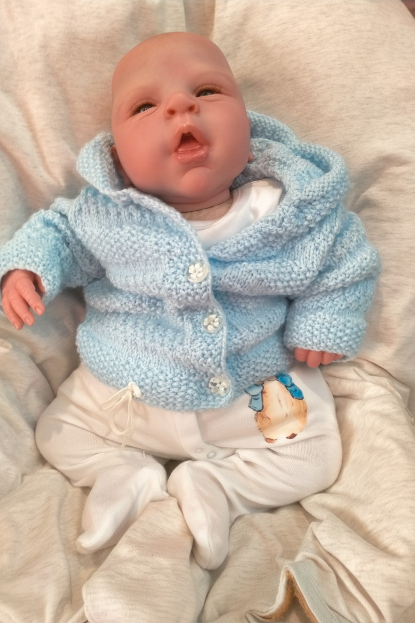 ESTELLA By Cassie Brace reborn doll. Stunning baby 5.8lbs 2.6kgs 17″ 43cm COA