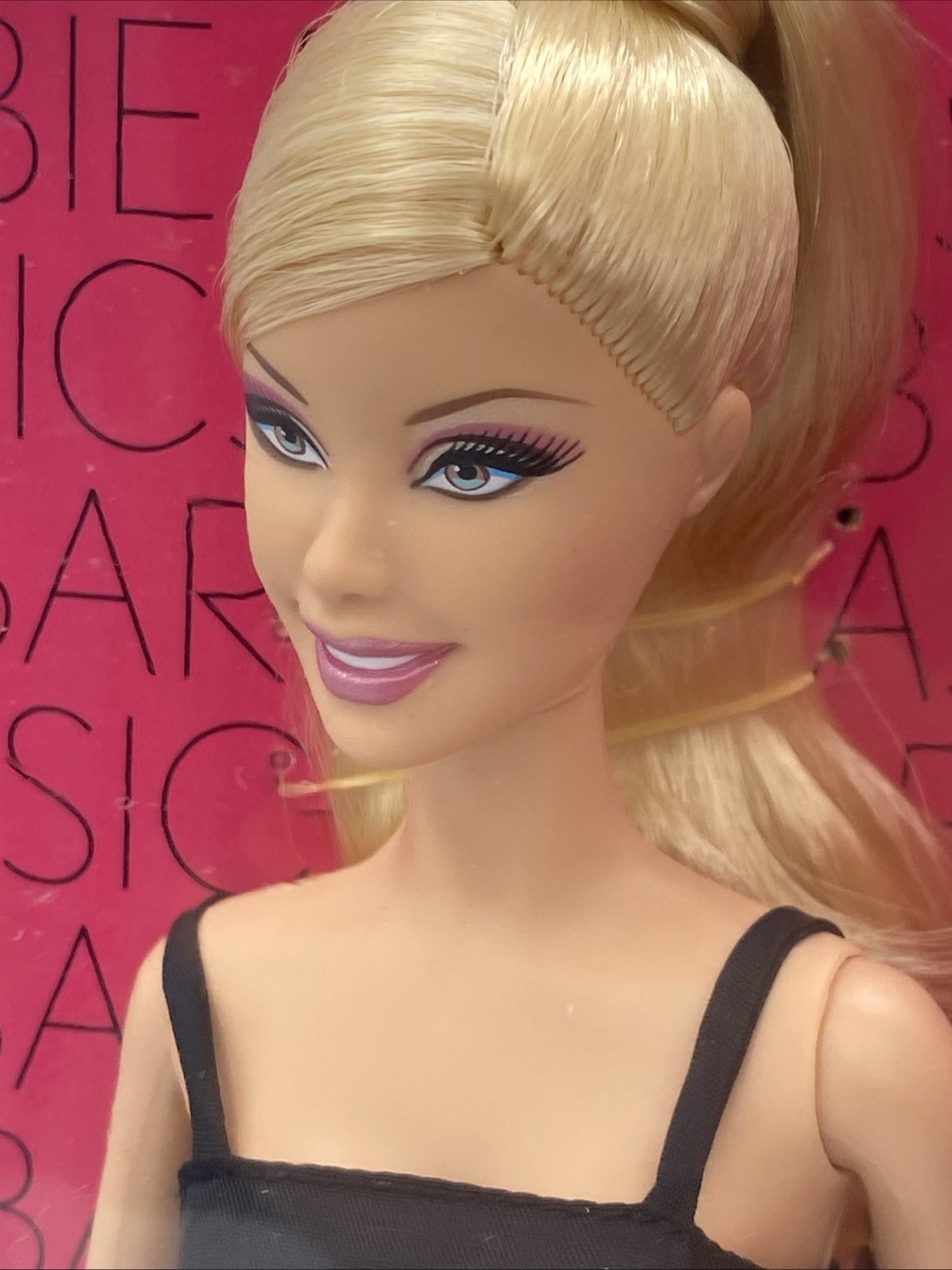 Barbie Basics Model #06 Doll Collection 1.5 2009 Black label Asst. R9920 T2165