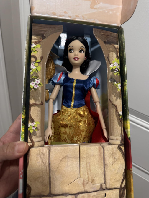 Snow White Princess Classic Doll , 11 Inches