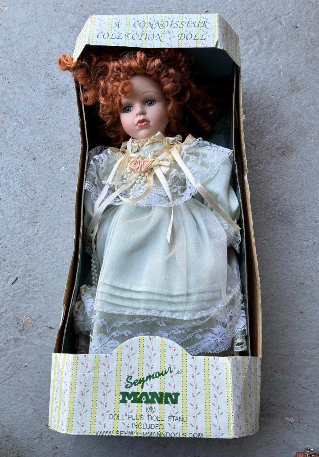 Seymour Mann doll Curly Red hair, In packaging Vintage Model SJ-1600R