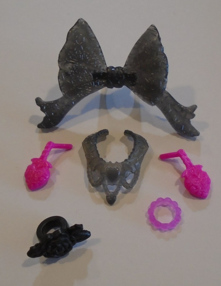 Monster High Draculaura Monster Ball Necklace / Earrings / Bracelet / Hair Bow