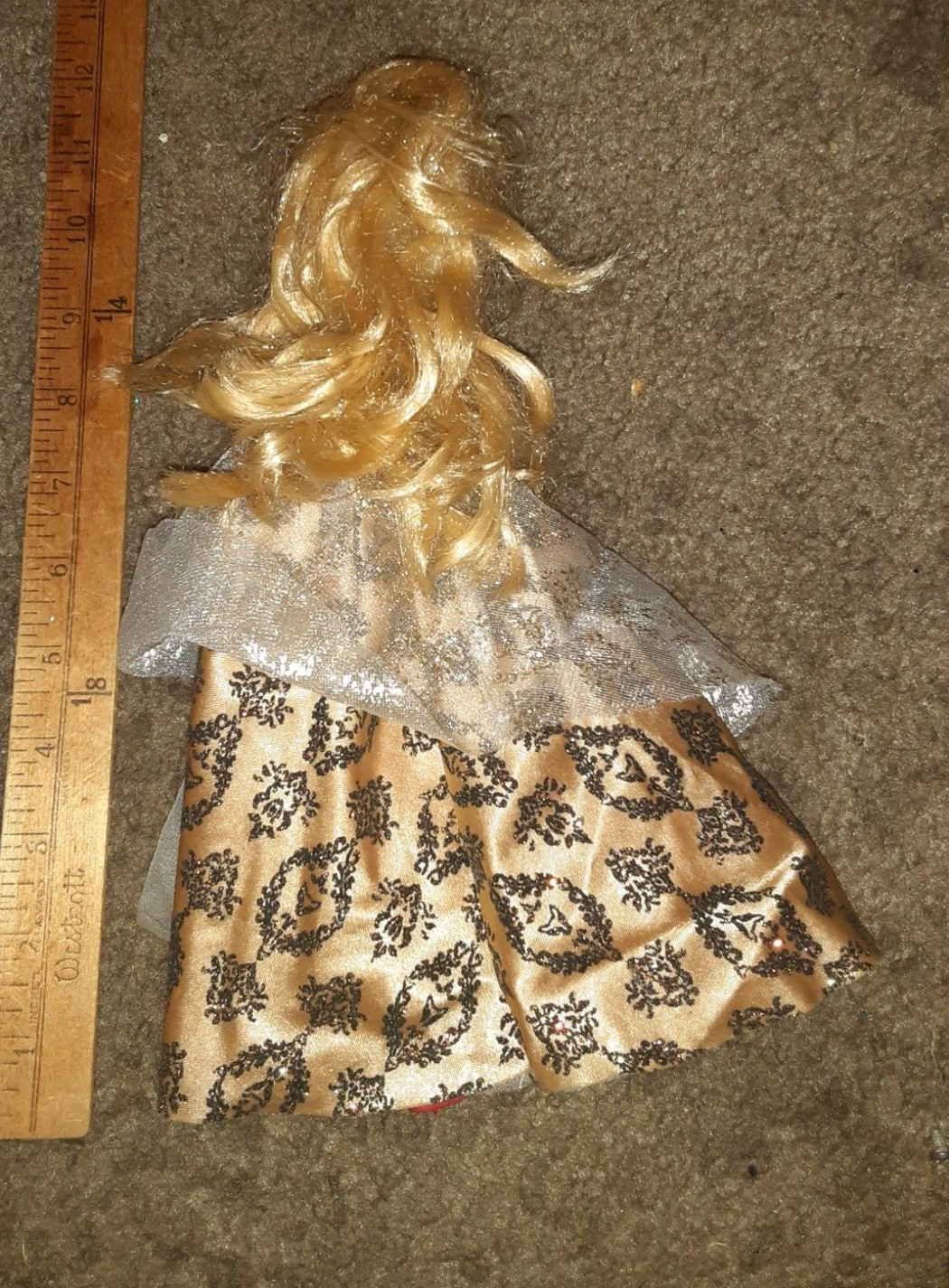 Mattel Ever After High Apple White Thronecoming Doll 2014