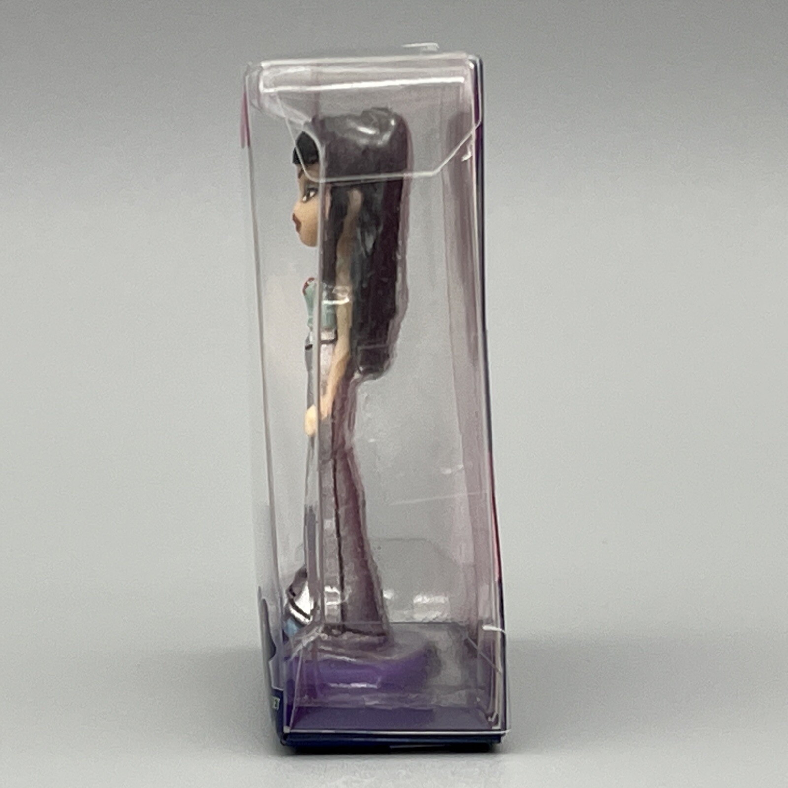 Mini Bratz Flashback Minis Flaunt It JADE OPENED Doll and Half Shell Stand Read