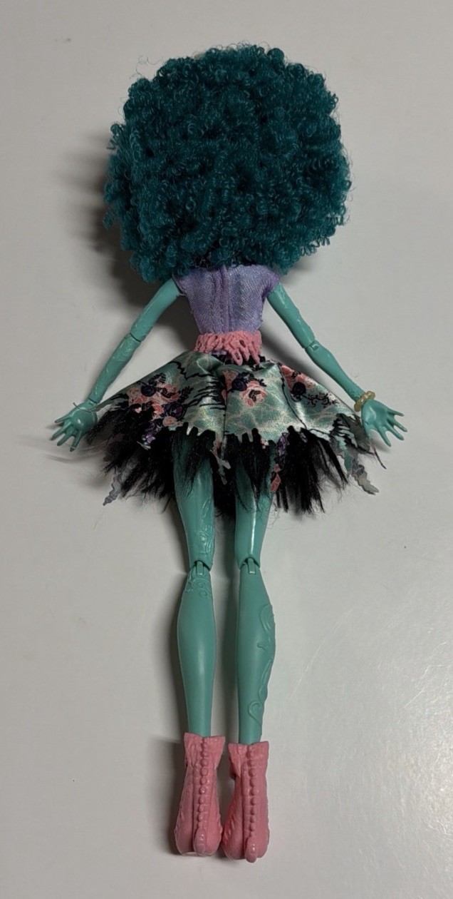 2013 Monster High Frights Camera Action! HONEY SWAMP Doll (Great Looking Hair!)