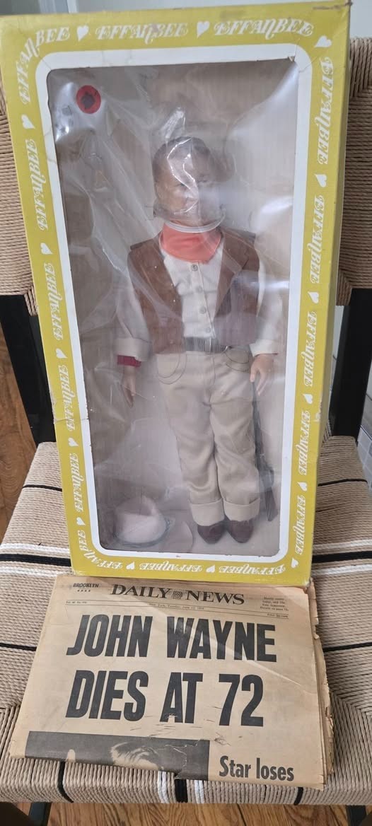 1981 Effanbee John Wayne “The Duke” Legend Series Doll w/ Box Hat Rifle 17″