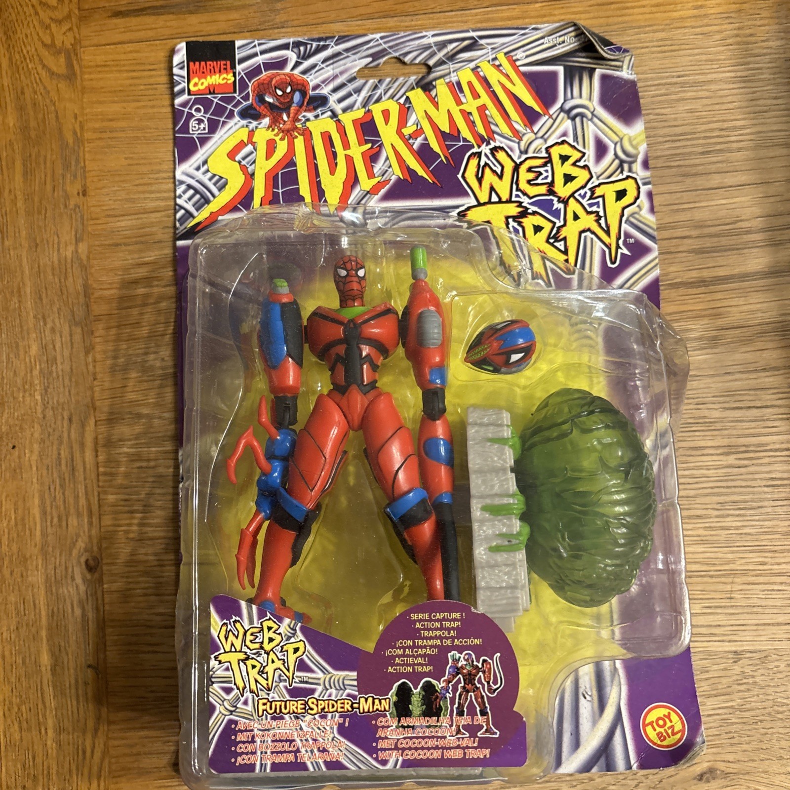 Vintage Unopened 1997 Spider-Man Web Trap Future Toy Biz Marvel Comics Figure ￼