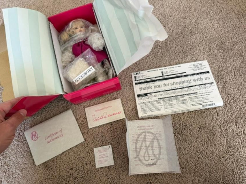 NIB Helena Tiny Tot Porcelain Tiny Tot Doll by Marie Osmond COA #’ed 8156 w/Ass.