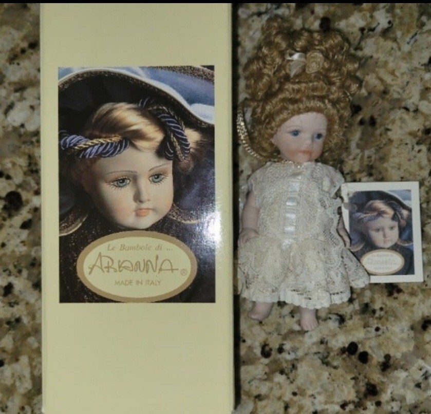 Vintage Le Bambole di Arianna – Porcelain Doll – Greta