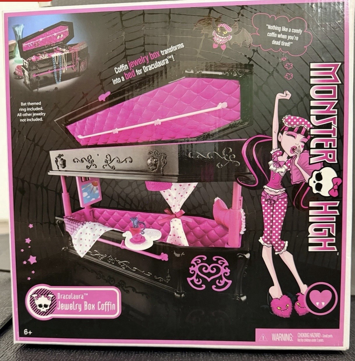 Monster High Draculaura’s 2010 Version Playset Dead Tired Jewelry Box Coffin Bed