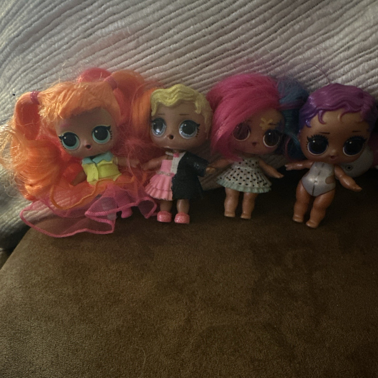 L.O.L. Surprise! Lot of 4 3in Fashion Dolls w/ Outfits, Articulated