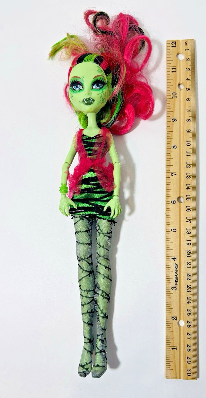 Monster High Zombie Shake Venus McFlytrap Doll PLZ READ
