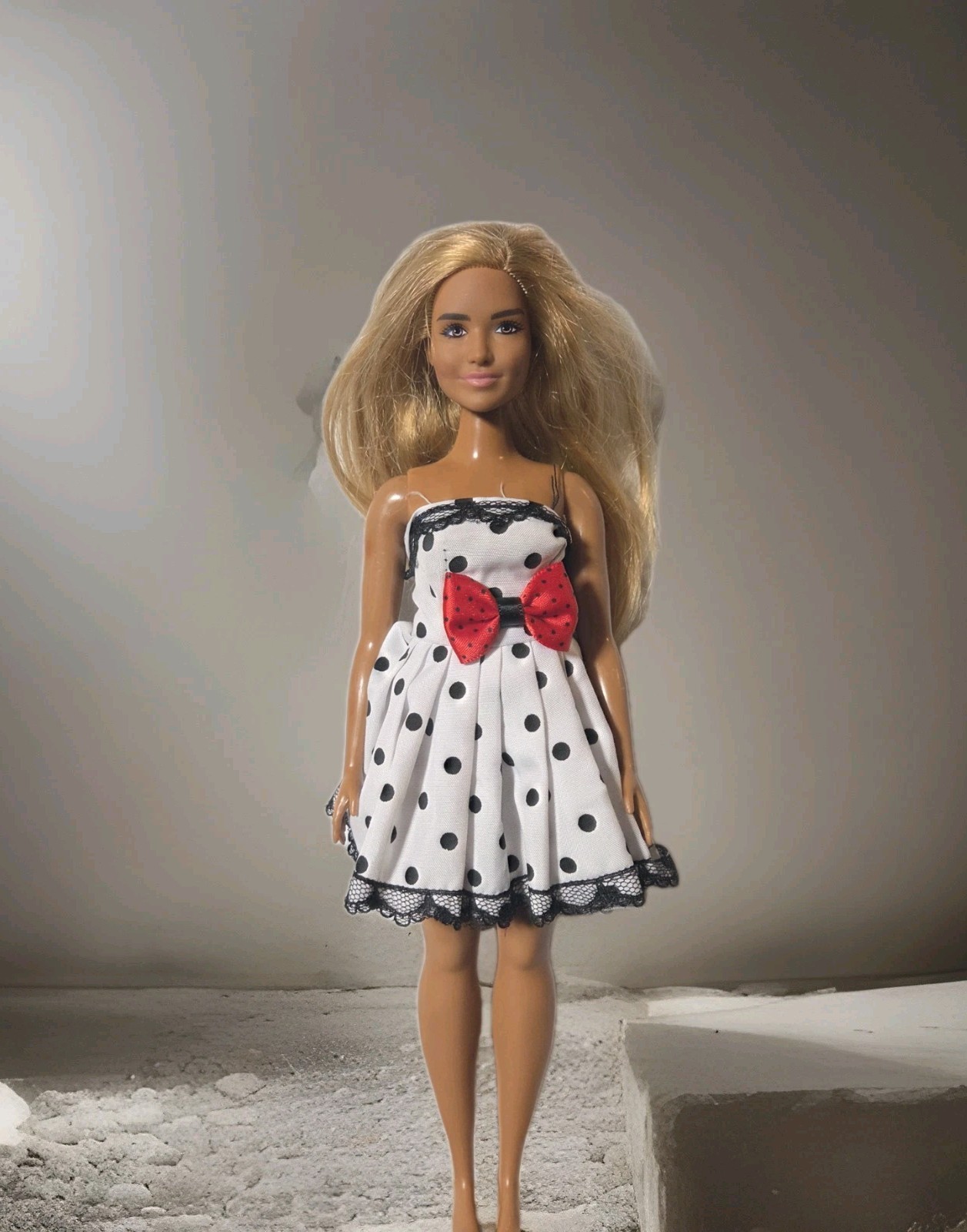 Barbie Fashionistas Curvy Doll Black & White Polka Dot Dress Ribbon Bow C178