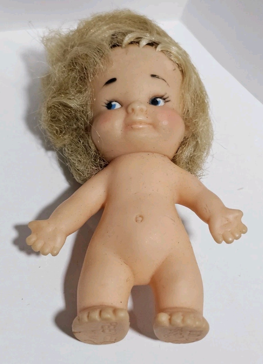 Pee Wees Miniature Dolls Both 1965 Plus Extra Plastic Babies