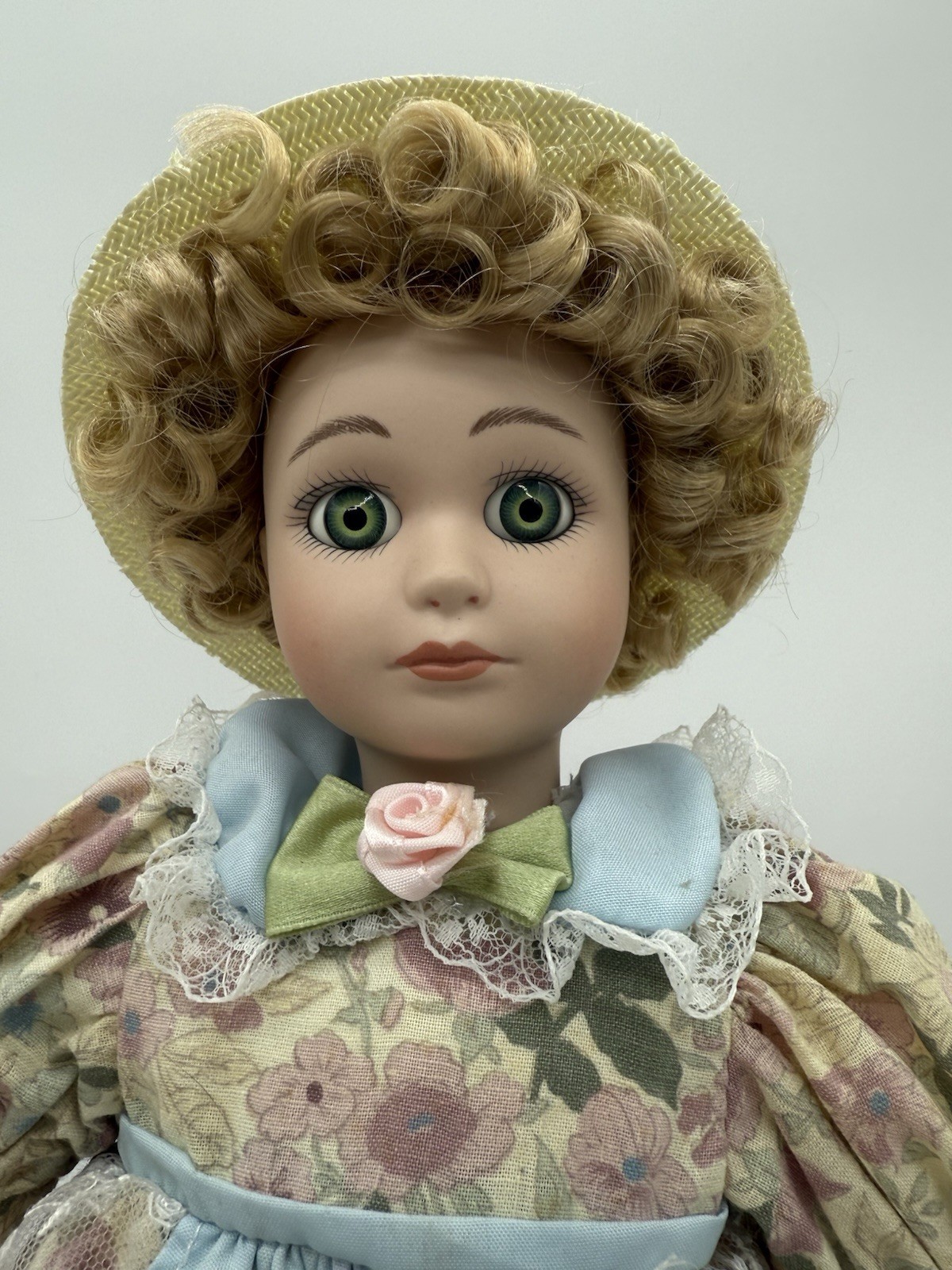 Victorian Treasures 1992 “Stephine” 17” inch Porcelian Doll