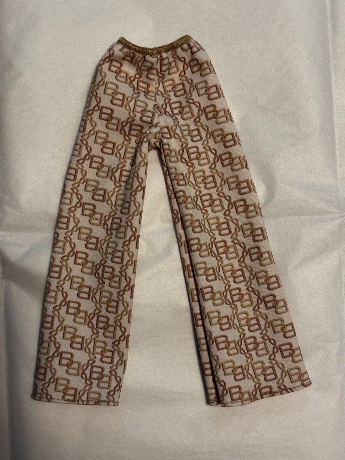 2026 Barbie Basics Model 07 Neutrals Series Barbie JJX26 FASHION PANTS