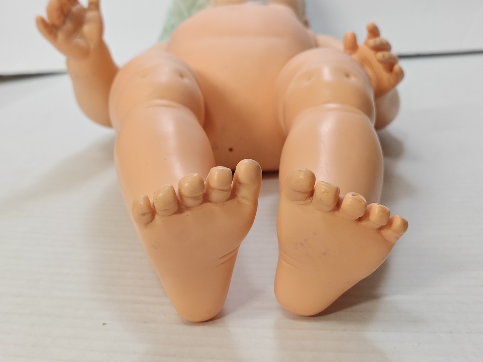 Vintage 1950’s Drink And Wet Blue Sleepy Eyes Brown Hair Baby Doll 19″