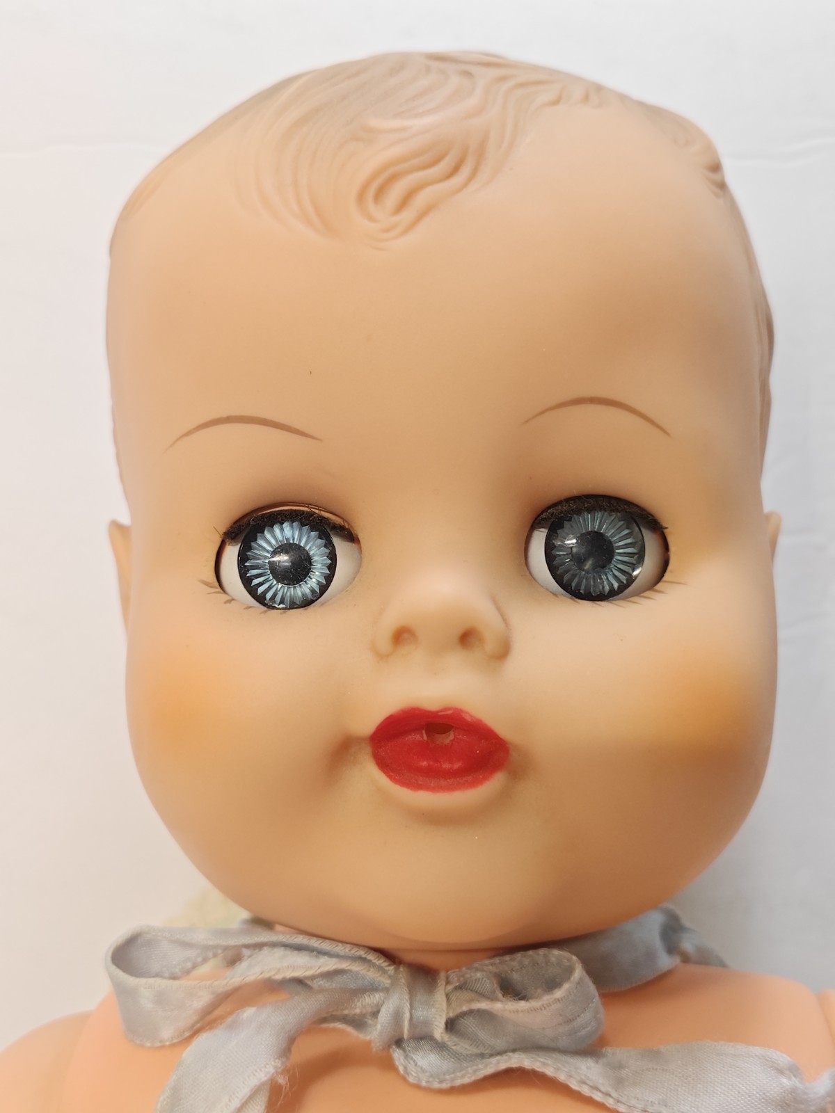 Vintage 1950’s Drink And Wet Blue Sleepy Eyes Brown Hair Baby Doll 19″