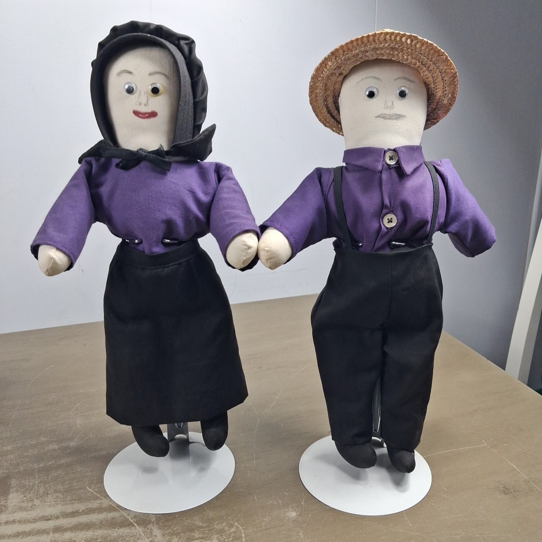Vintage Amish Dolls With Stands Handmade