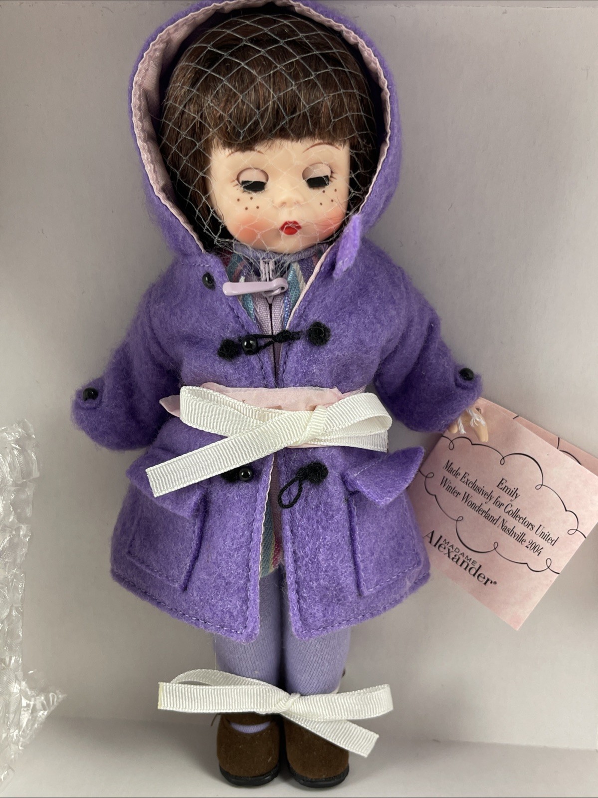 Madame Alexander EMILY #38925 2004 Collectors United Exclusive Complete COA NIB
