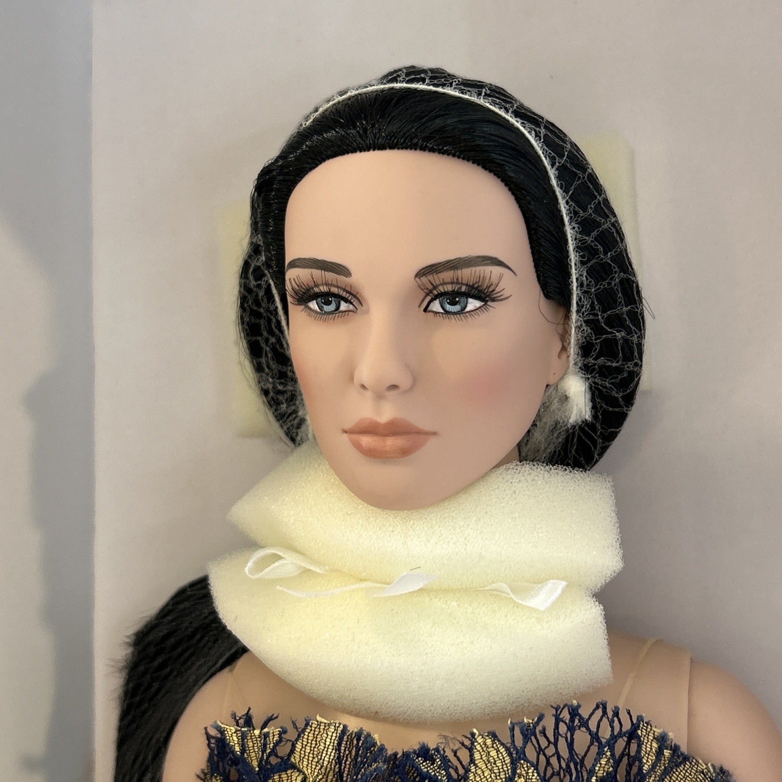 TONNER 22″ BASIC MARY AMERICAN MODEL NRFB DOLL EXACT DOLL BUYER RECEIVES SHOWN