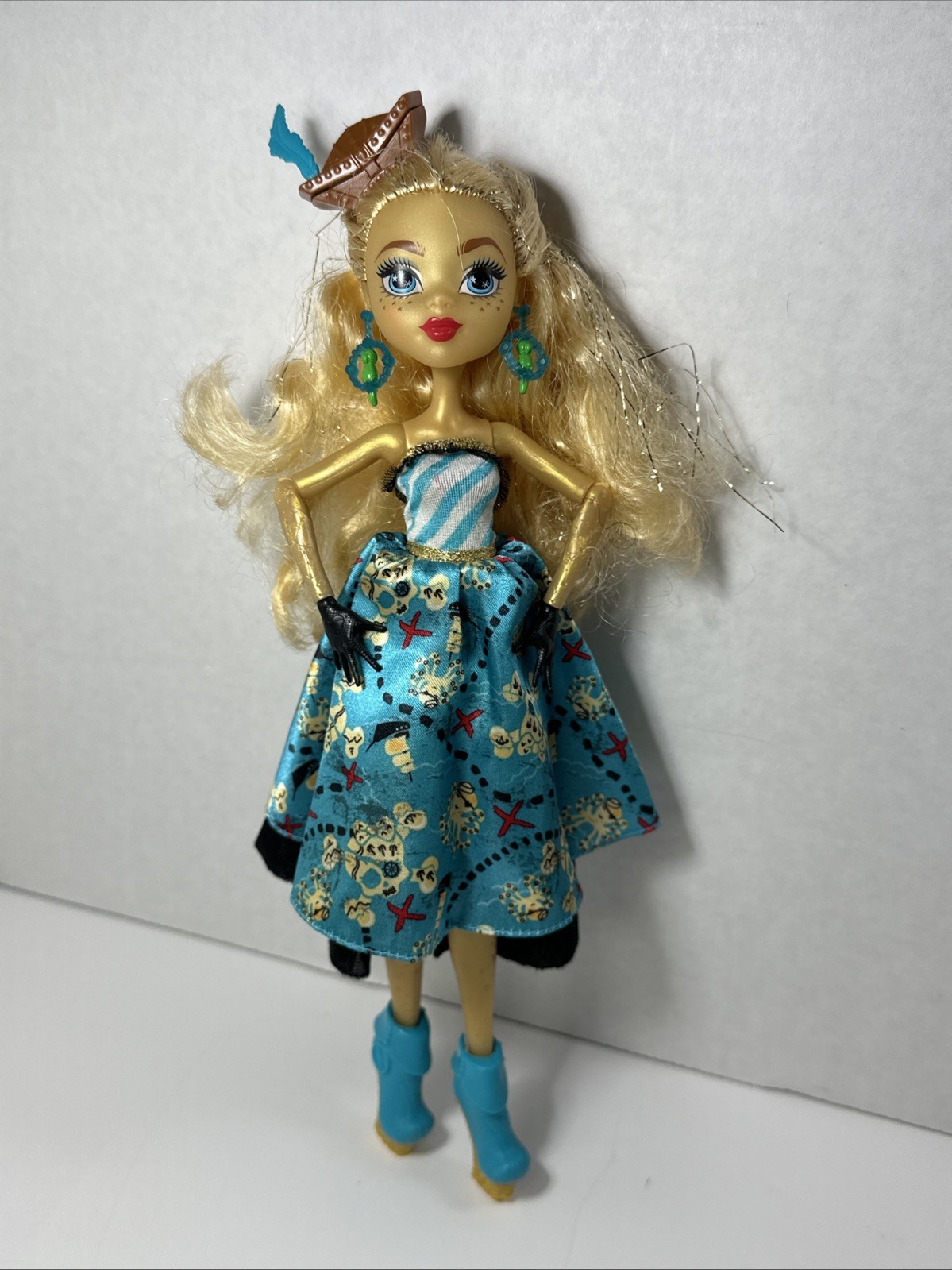 Monster High Doll Shriekwrecked Dayna Treasura Jones
