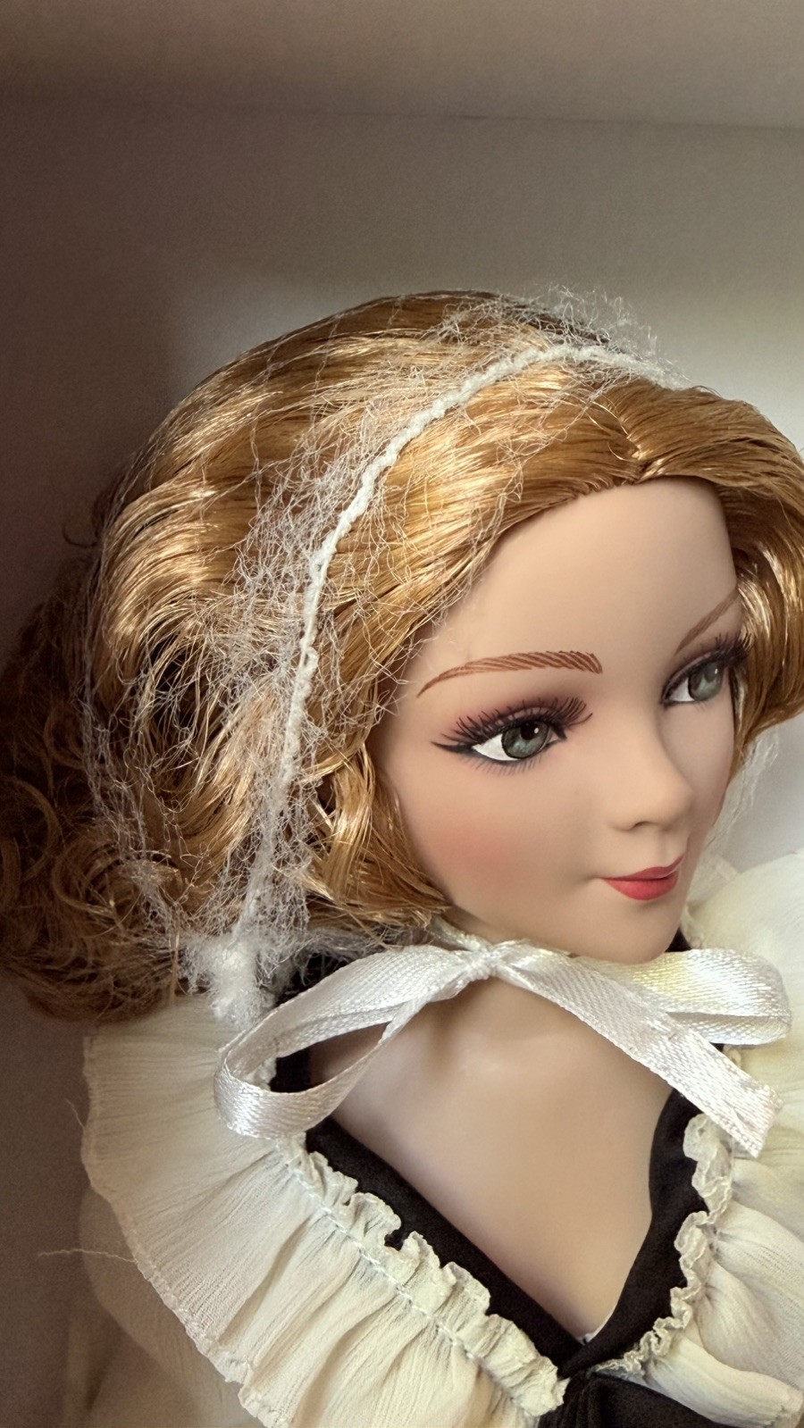 Tonner Lucille The Romantic VDC Virtual Doll Convention LE 200 Ellowyne s Friend